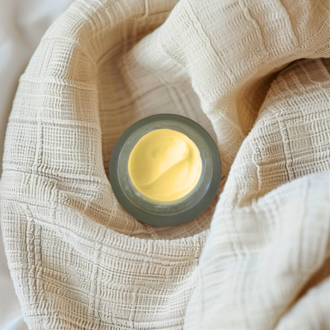 Illuminating Eye Contour Treatment